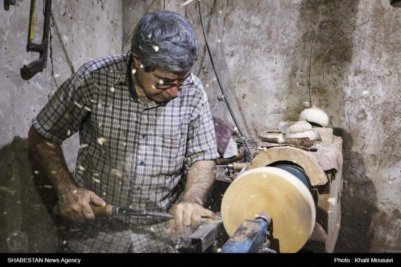 گزارش تصویری: کارگاه خراطی چوب یکی از صنایع دستی دارای مهراصالت جهانی در خوزستان