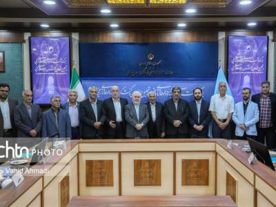 تجلیل وزیر میراث‌فرهنگی از دو استادکار و یک بهره‌بردار بناهای تاریخی خوزستان